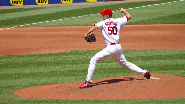 Adam Wainwright delivers. St. Louis, MO, 2008. (bk1bennett/Flickr)