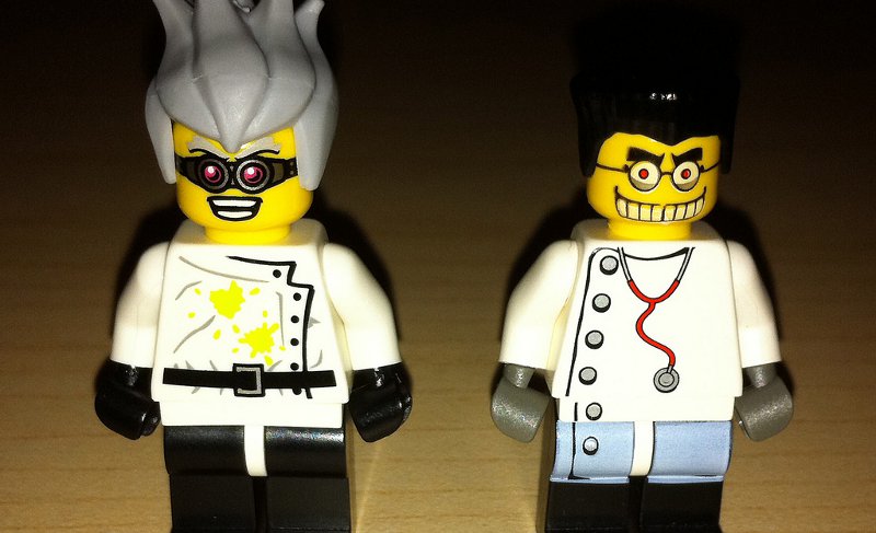 No wonder the public doesn't trust scientists.  Who'd trust these guys? (Wiredforlego)