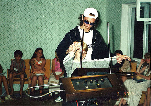 The content for the Teen-Age Message was decided by Russian adolescents.  It included the “1st Theremin Concert for Aliens” and was sent toward six nearby stars in 2001. (Rumlin/Creative Commons)