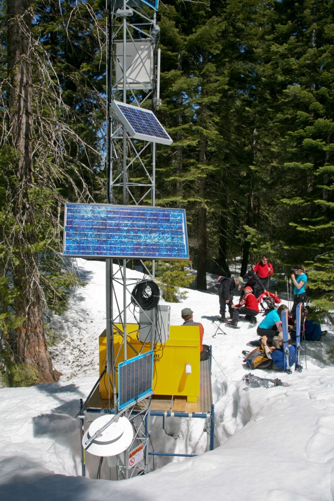 A solar-powered tower managed by Roger Bales and his research team measures trees' water uptake in the Sierra Nevada. (Roger Wynan)