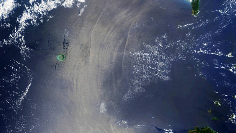 Internal waves in the South China Sea
