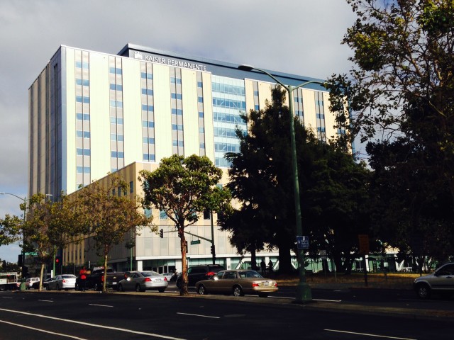 Kaiser Permanente's newly opened medical center in Oakland. (Lisa Aliferis/KQED)