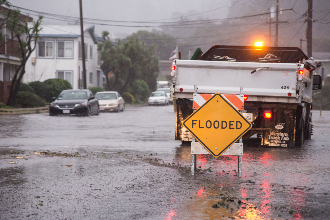 Flooding in Pacifica early Thursday morning on Clarendon Road. (Steve Byrne/KQED)