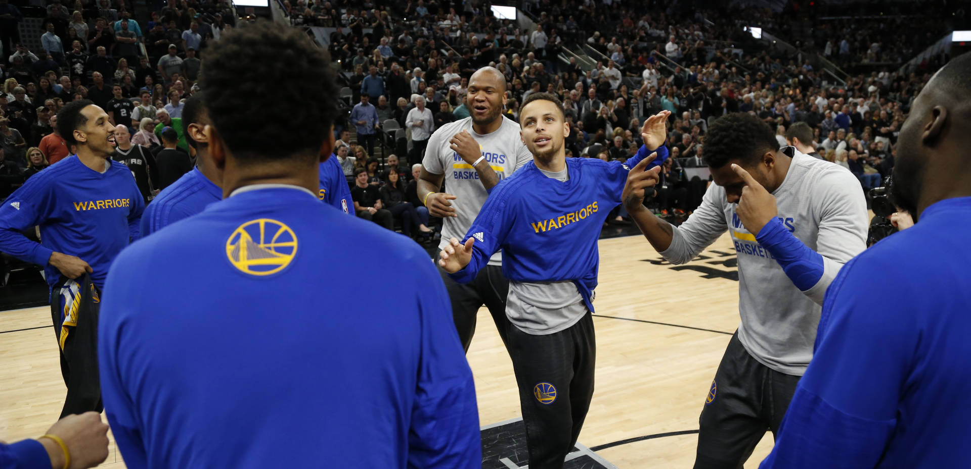 Stephen Curry and the Warriors are inching closer to an all-time NBA record.  Ronald Cortes/ Getty Images