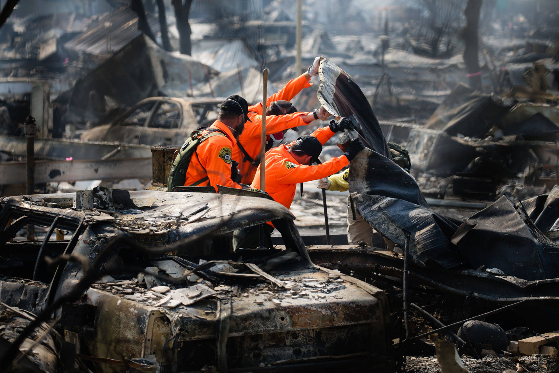 Search and Rescue personnel look for human remains in the Journey's End Mobile Home park following the Tubbs Fire on Oct. 13, 2017 in Santa Rosa. Elijah Nouvelage/Getty Images
