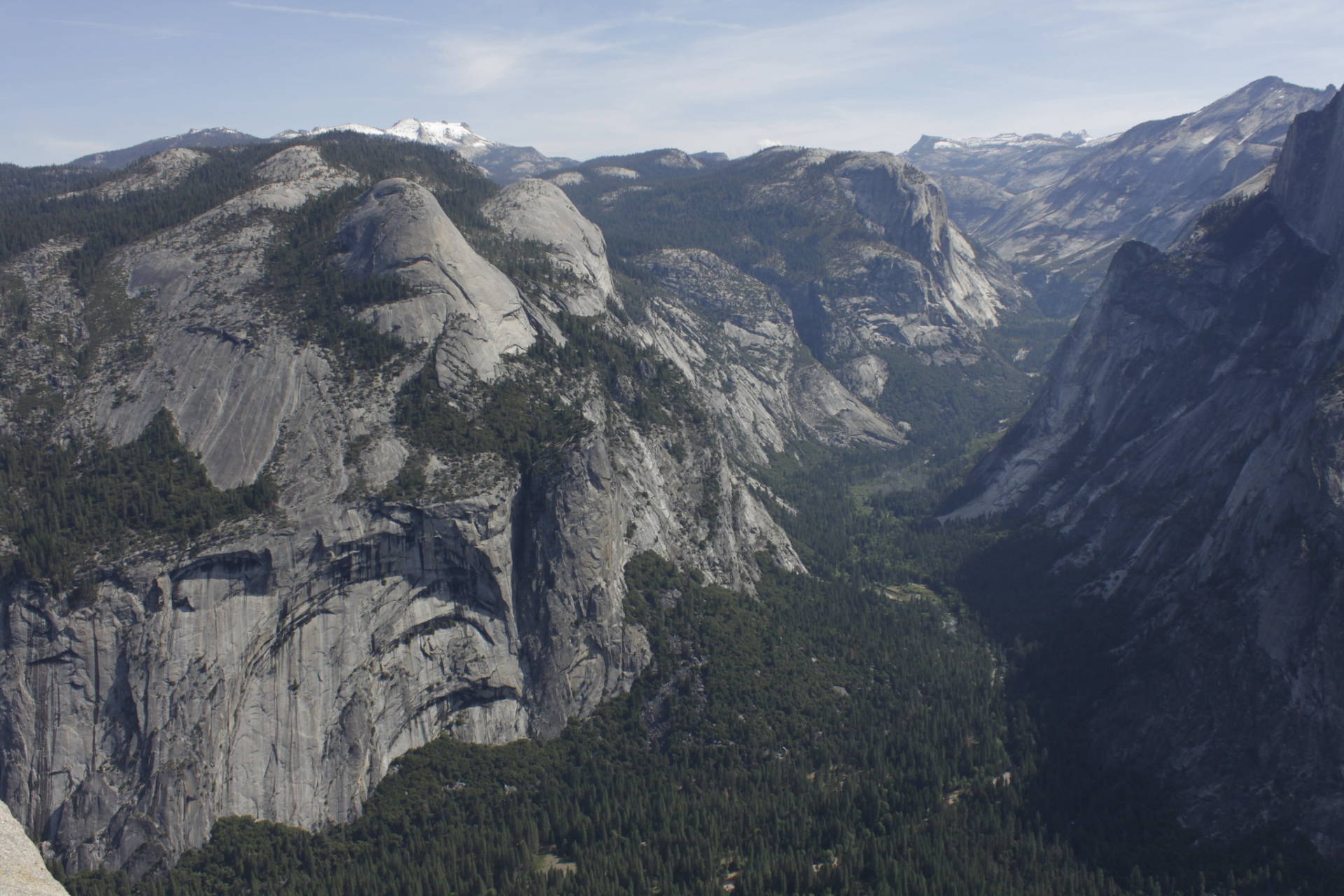 An aerial view of Yosemite National Park. Edward Stojakovic / Flickr