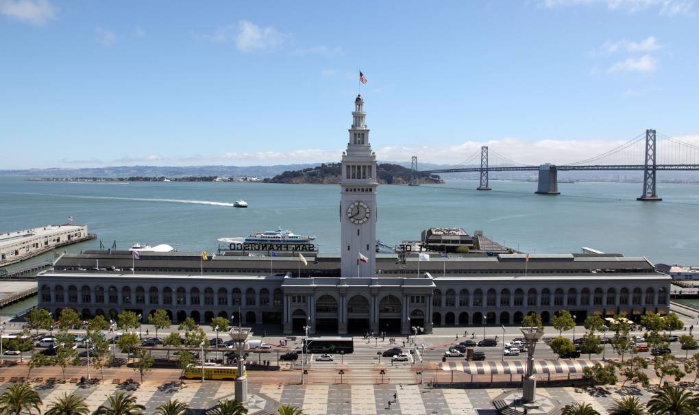 旧金山考虑将码头建筑物抬高7英尺，以保护海滨免受海水侵蚀的影响