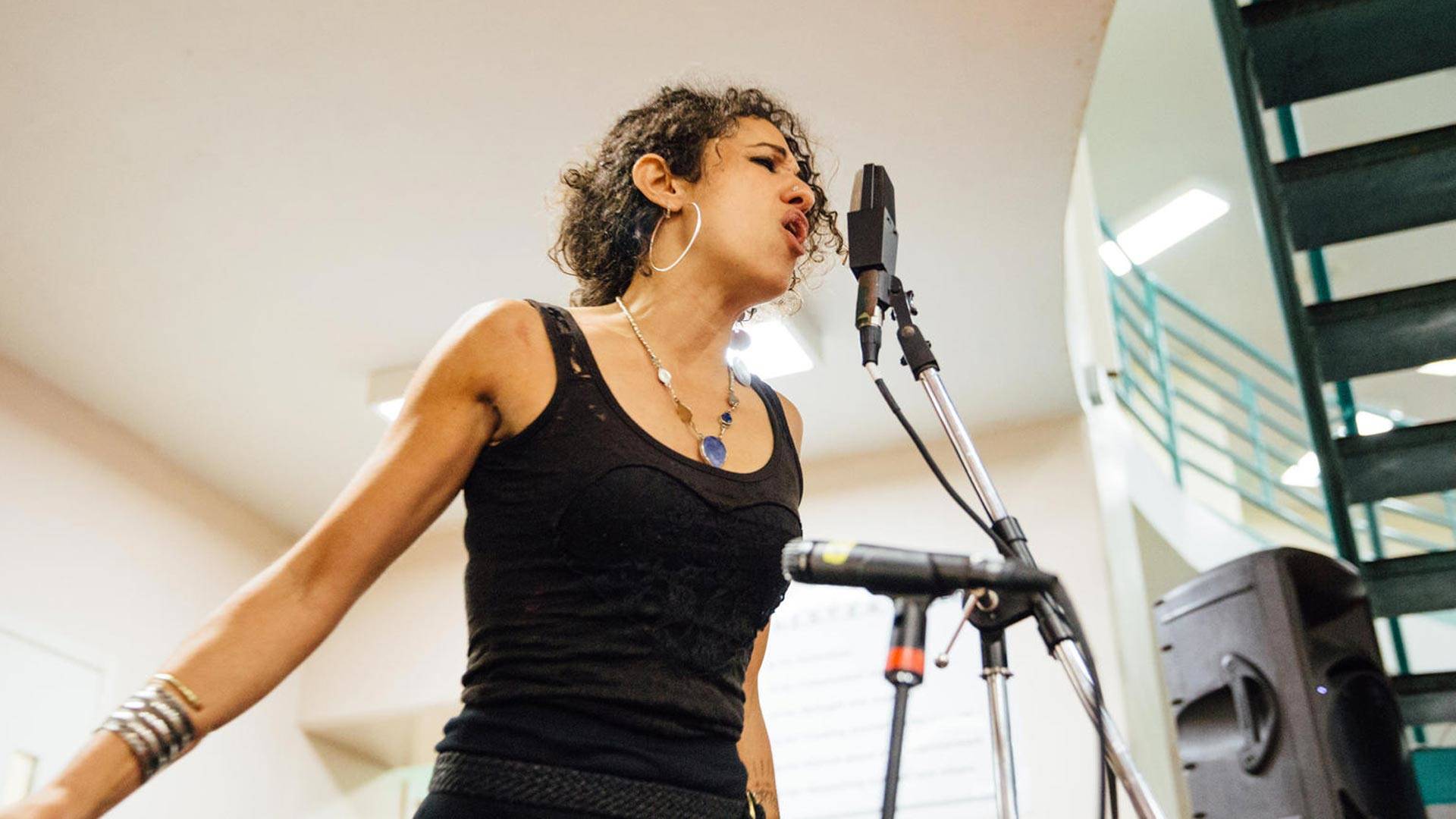 Naima Shalhoub performs for inmates at the San Francisco County Jail in 2015. Sarah Deragon