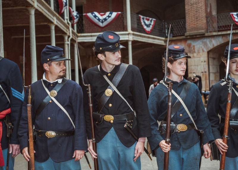 Union Soldiers, ready for war.