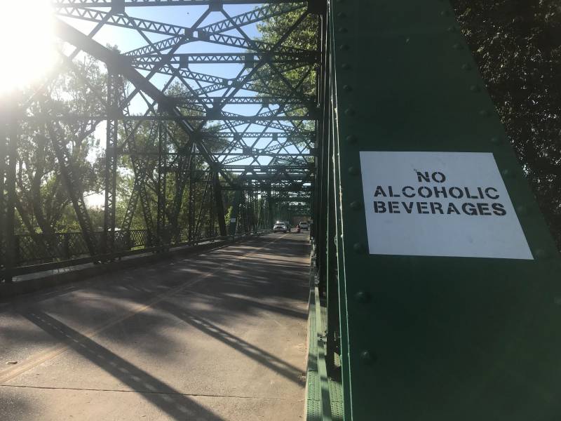 Anti-alcohol sign on the Jibboom st. Bridge in Sacramento.