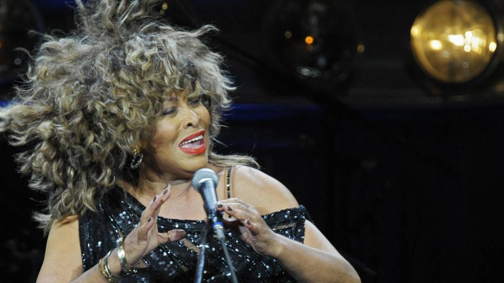 Tina Turner performs at the O2-World venue in Berlin on January 26, 2009.