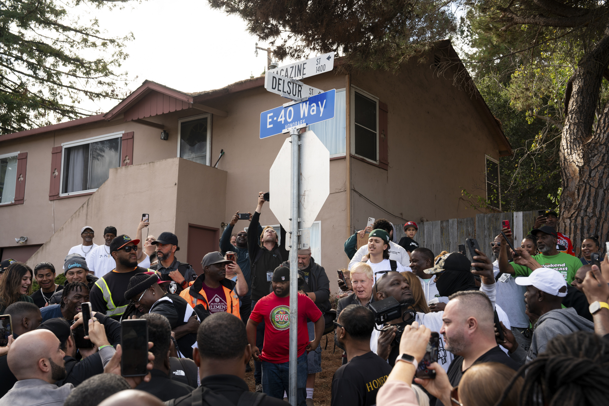 Earl “E-40” Stevens unveils the sign of the renamed Magazine St, aka E-40 Way, during the honorary ceremony on Oct. 21, 2023 in Vallejo, Calif.