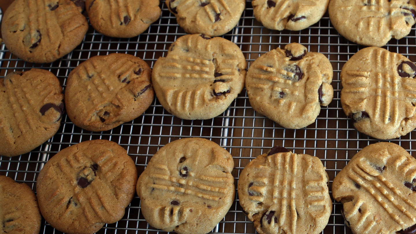 Peanut Butter-Chocolate Chip Cookies Wendy Goodfriend