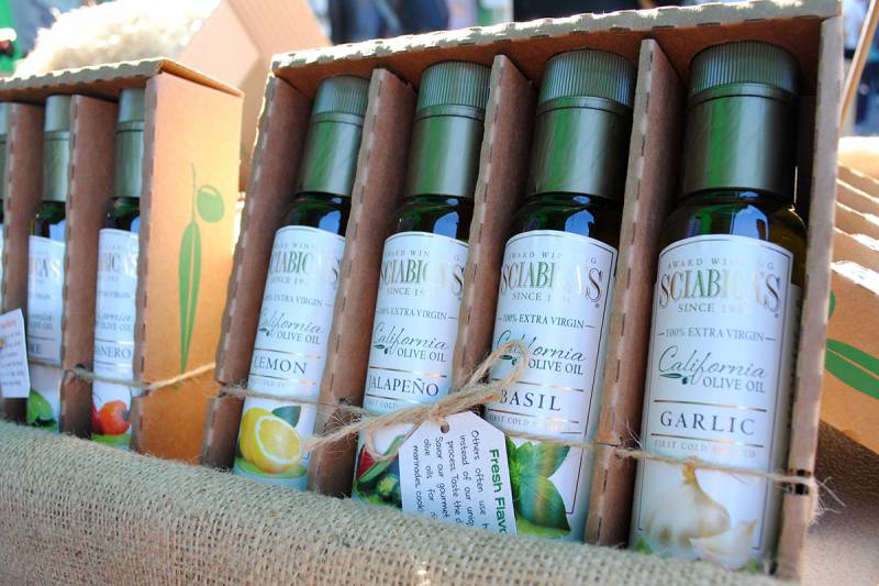 Olive oil gift boxes from Sciabica. 