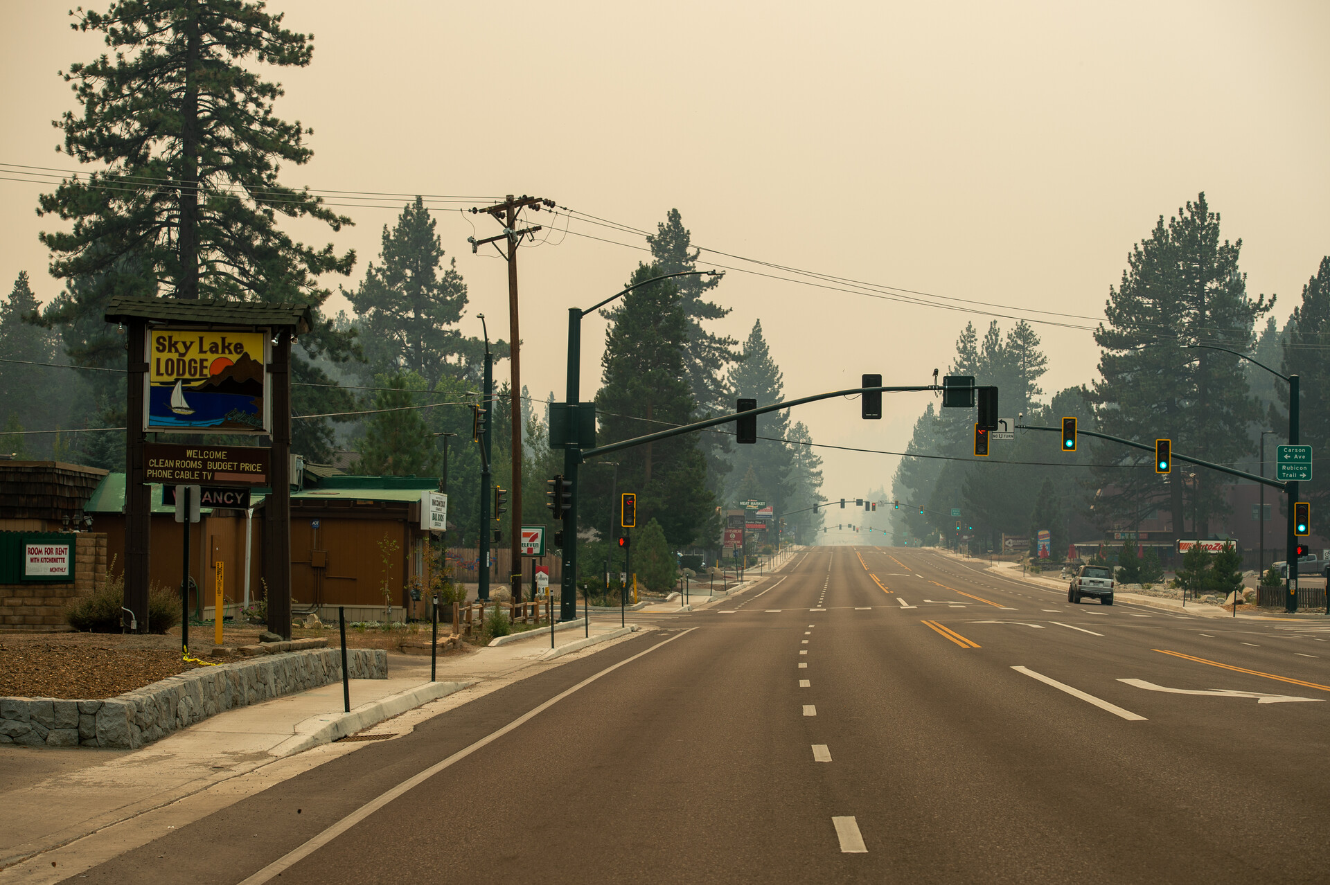 Lake Tahoe Blvd in South Lake Tahoe is mostly empty, after evacuees waited hours to leave the area.