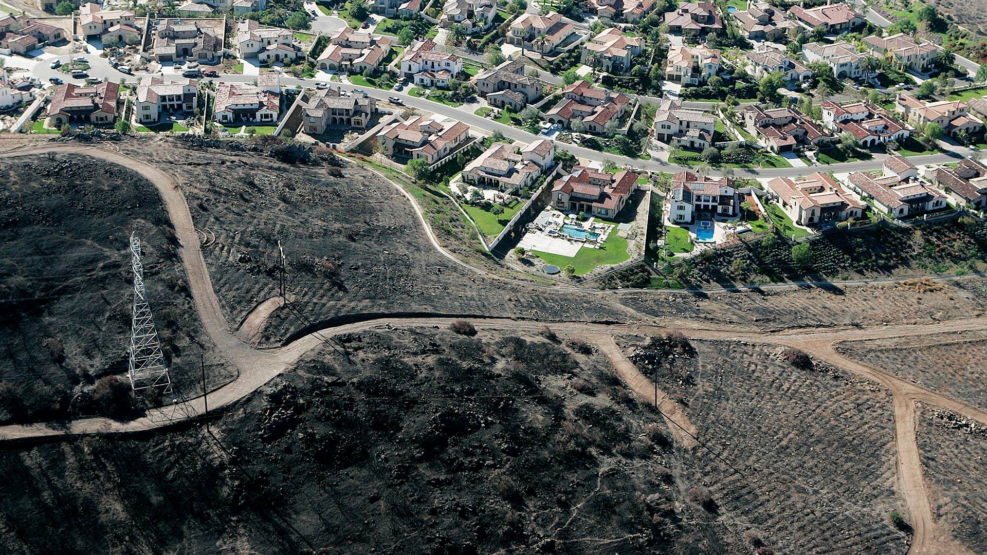 The 2007 Witch Fire burned right up to The Crosby neighborhood at Rancho Santa Fe, but not a single house was ignited. Don Barletti/Los Angeles Times via Getty Images