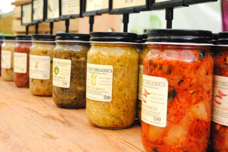 hether kraut, kimchi, miso, or koji, fermented foods boast an array of probiotic benefits to support your gut health. 