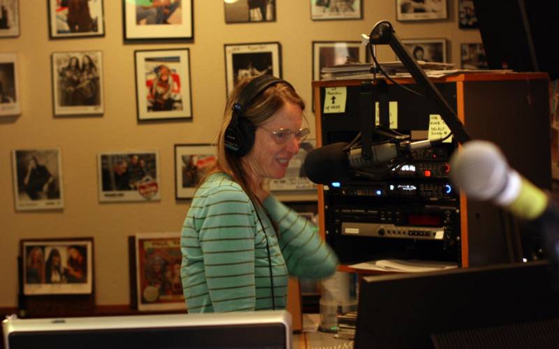 Robin Pressman on KRSH-FM.