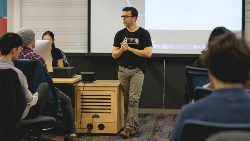 Jonathan Mayer, former music director at Sony Playstation, is a visiting lecturer at SFCM.