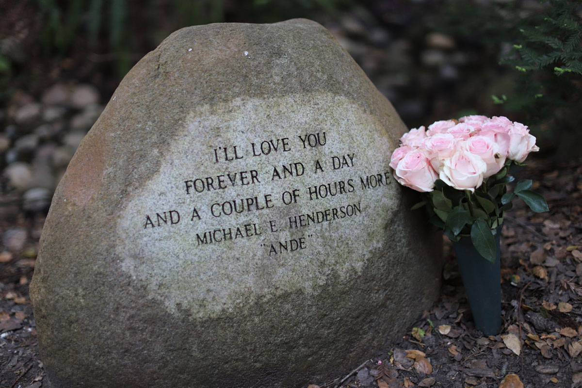 One of the Grove's many memorial engravings in stones.