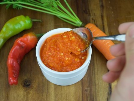 Seedsheets are recipe-focused. For example, the one for hot sauce includes seeds for cayenne peppers, red carrots, Napoli carrot and purple bunching onions.