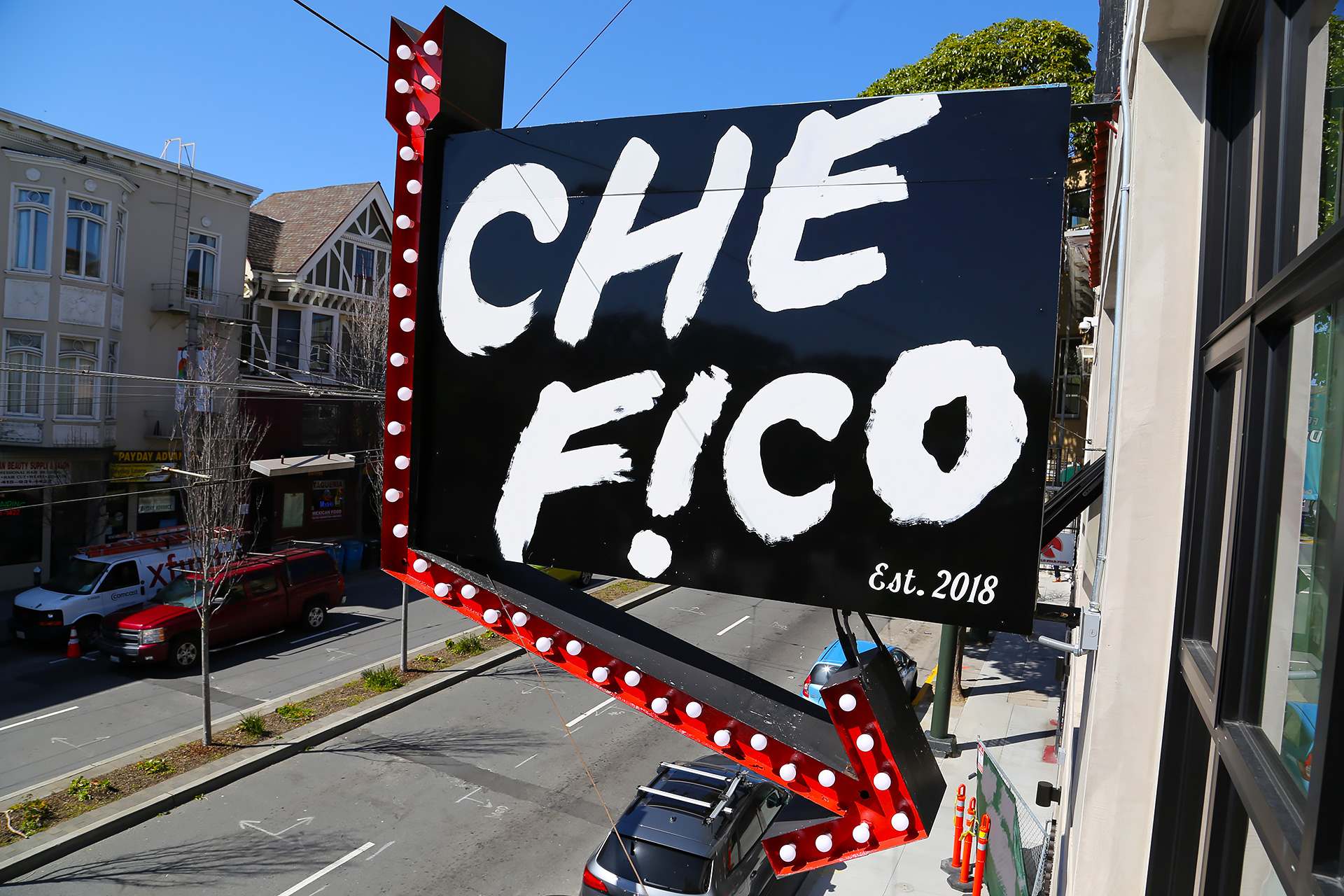 The cool Che Fico sign.