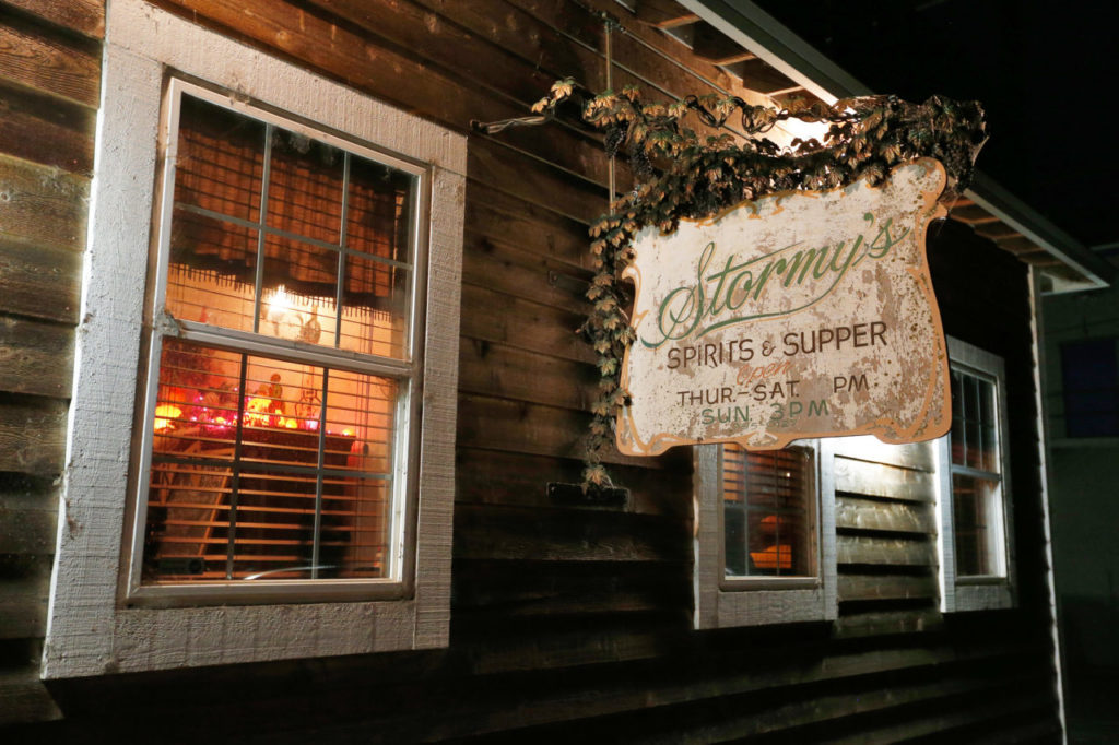 Retro Roadhouse: Stormy's Spirits & Supper, Petaluma