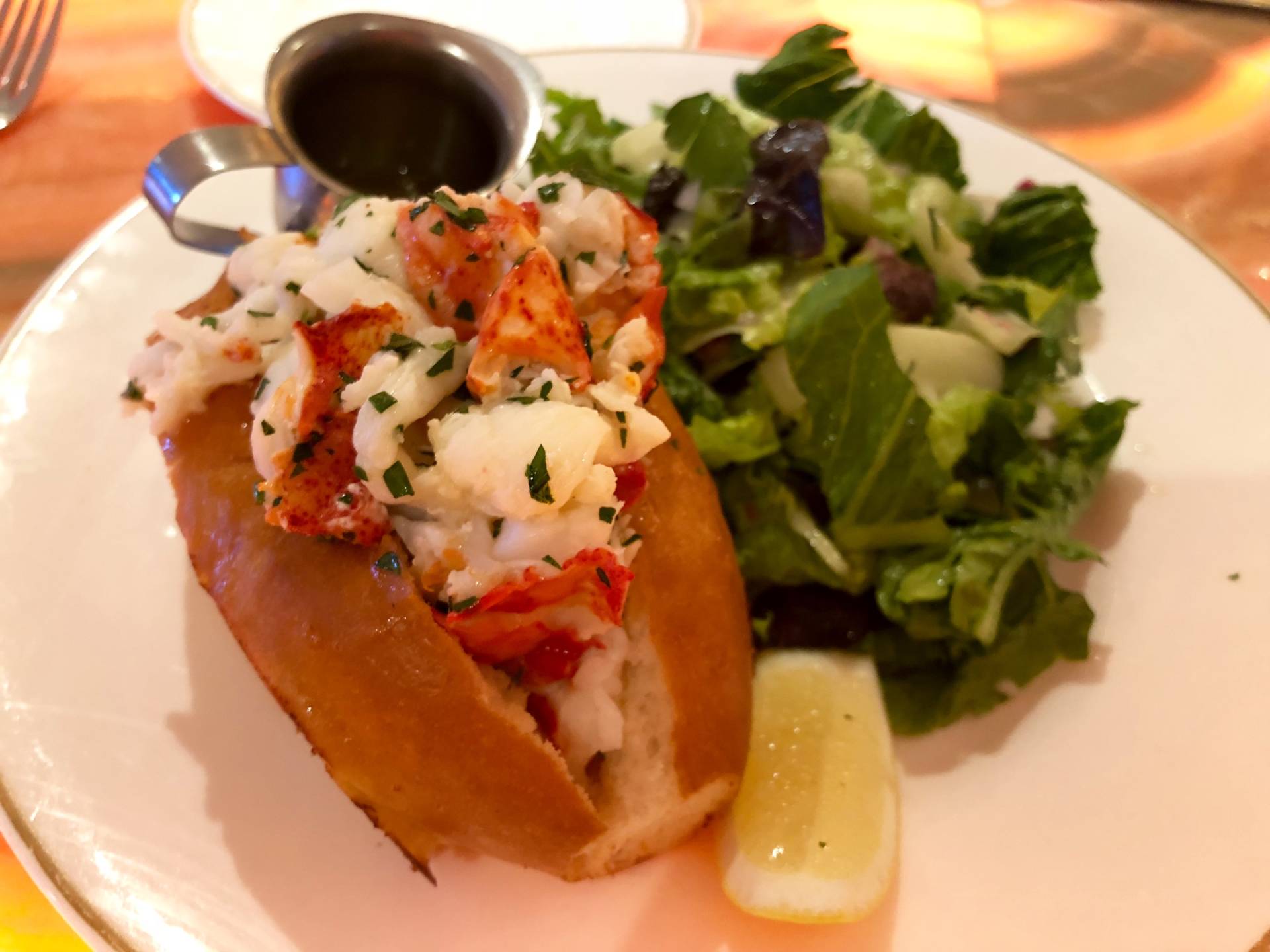 Maine lobster roll at Leo's Oyster Bar