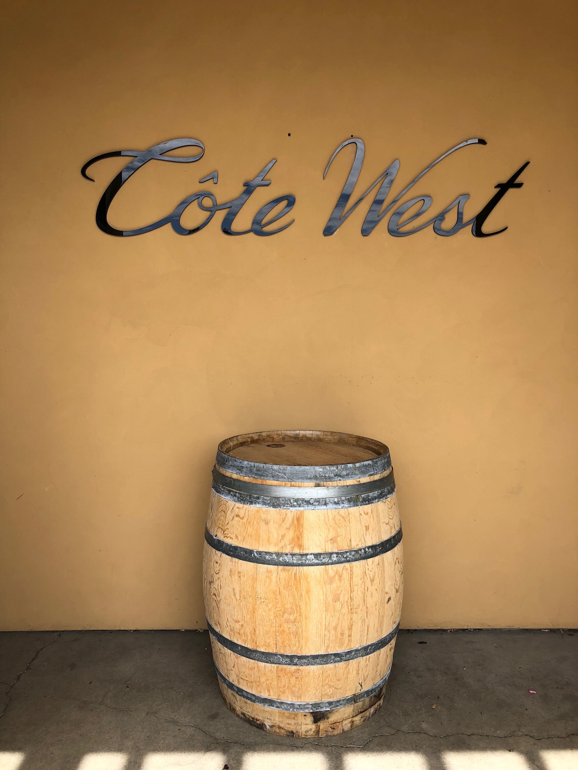 Welcome to Côte West in Oakland’s Embarcadero Cove