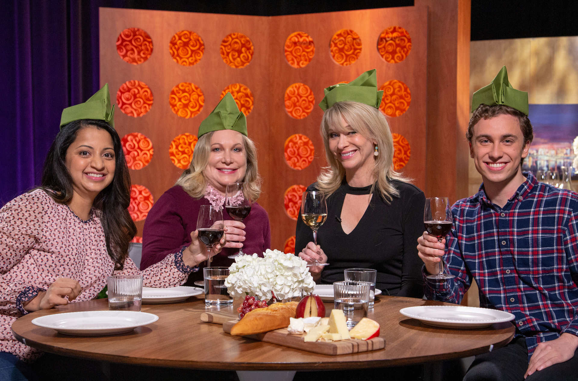 Host Leslie Sbrocco and guests on the set of season 14 episode 15.