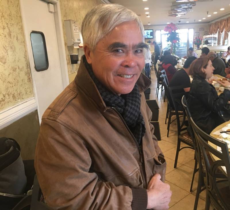 Photojournalist Nick Ut brings together friends and journalism colleagues at one of his favorite Vietnamese restaurants. 