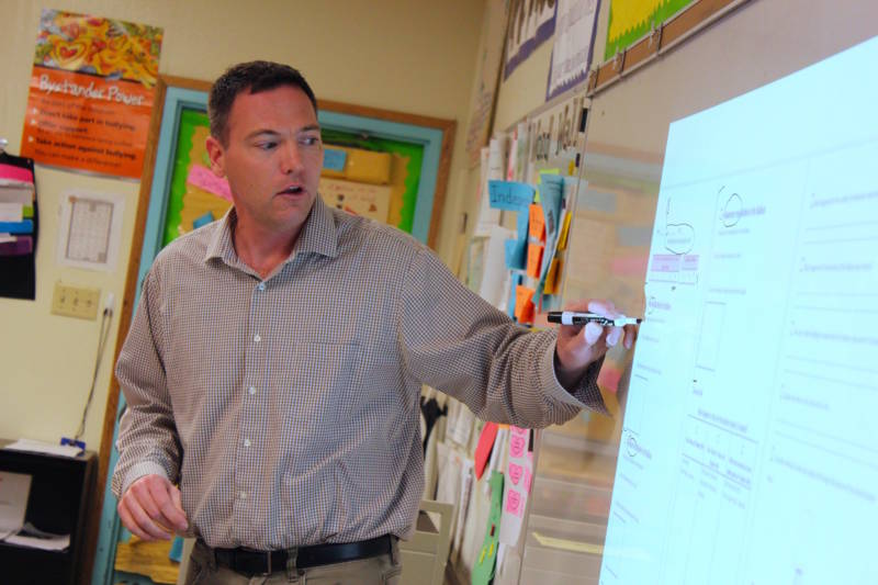 Andrew Osterhaus, a teacher at Ánimo Florence-Firestone Middle School in South Los Angeles, introduces a lesson in his science class. The campus is operated by Green Dot Public Schools, the leading charter school operator in L.A. 