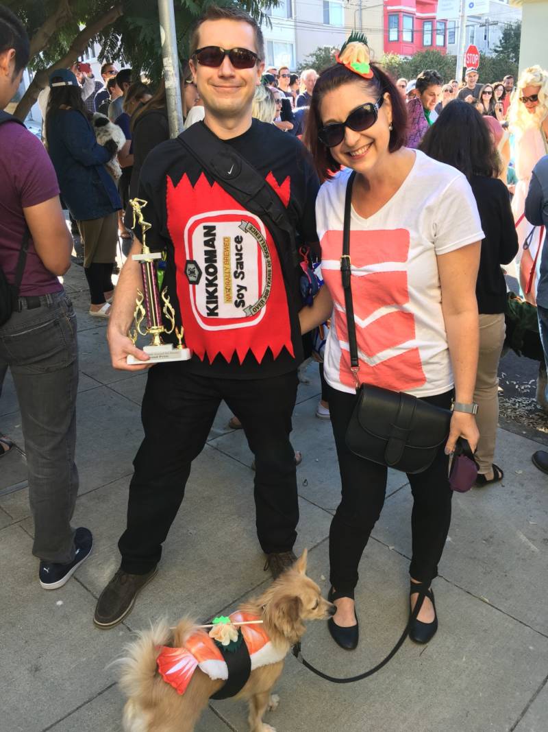 Artem and Nadine dressed up with their dog Fox Mulder as a sushi family. "I just love sushi," Nadine said. The family won the grand prize.