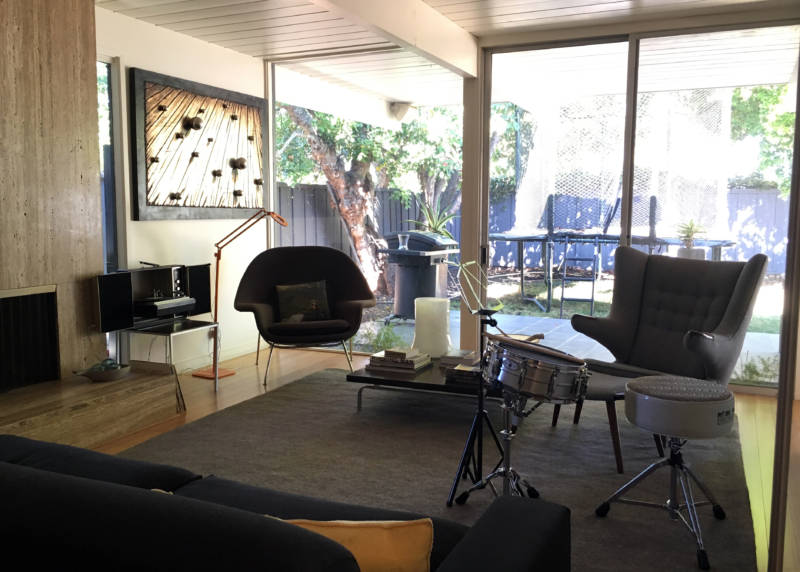 Eichler homes makes the most of "indoor/outdoor living."