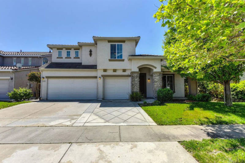 A house in the Elk Grove suburb of Sacramento priced at nearly $500,000.