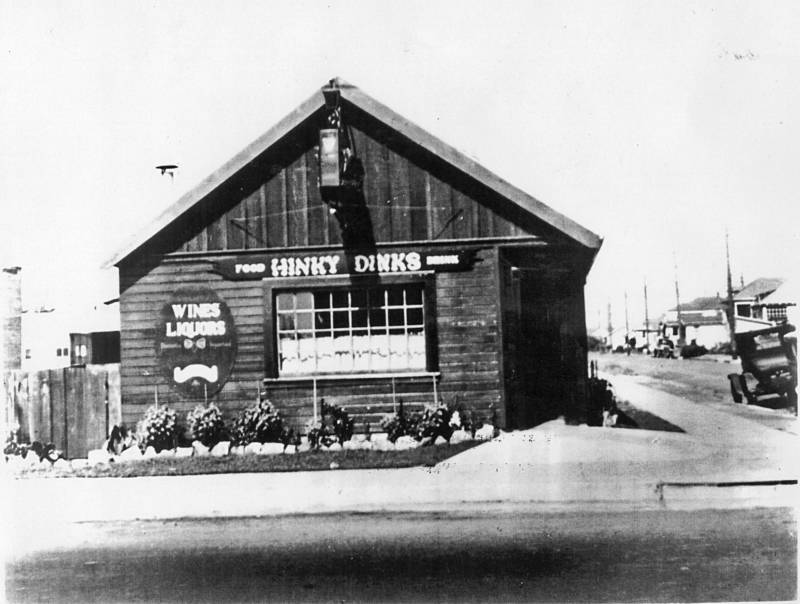 Victor Bergeron opened Hinky Dinks at 65th and San Pablo in Oakland in 1934. 