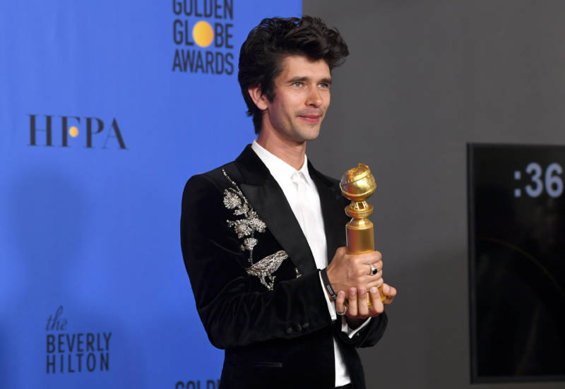 Ben Whishaw poses with his trophy, during the 76th Annual Golden Globe Awards.