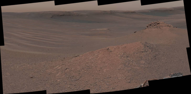 Mosaic of the "clay-bearing unit" that NASA's Curiosity rover arrived at in February. The edge of Vera Rubin Ridge, Curiosity's previous exploration site, can be seen at the top of the picture. 
